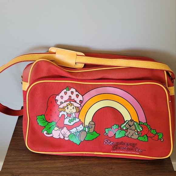 SOLD Vintage Strawberry Shortcake Satchel Bag 🎒 - Picture 3 of 13